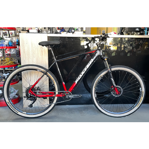 Велосипед Foxter Dallas 9 ск Cues (21, черный/красный) Велосипед Foxter Dallas 9 ск Cues (21, черный/красный)