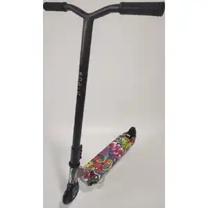 Трюковый самокат Ricos Blaze JL-301P (черный/граффити фиолетовый)