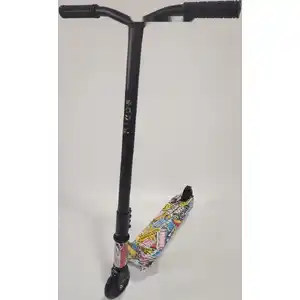 Трюковый самокат Ricos Blaze JL-301P (черный/граффити желтый)