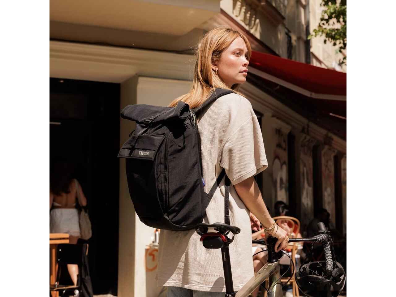 Городской рюкзак Thule Paramount 24L PARABP3116BLK (black) Городской рюкзак Thule Paramount 24L PARABP3116BLK (black)