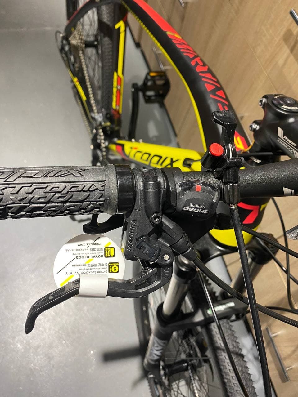 Велосипед Tropix Martinez 26 (19, черный/желтый, 2021)